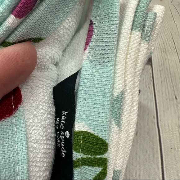 NWT Kate Spade Cherry & polka dot Pattern Kitchen Towels 3pk cotton coquette - Picture 5 of 6